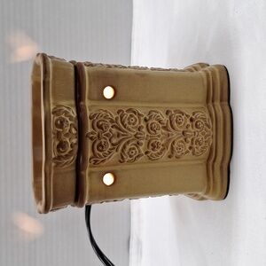 #AAE Scentsy warmer model DSW-TREL Tan - brown